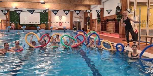 G2 õpilased vesiaeroobika