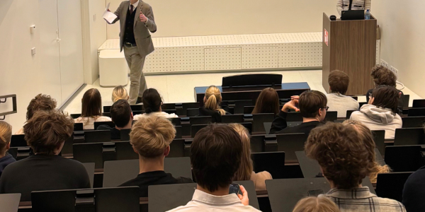 Kreeka suursaadiku külalisloeng